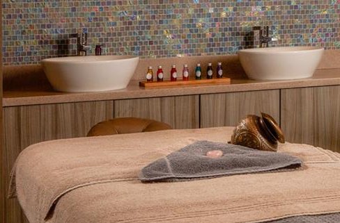 WatlingBathroom's tweet photo. We are delighted to be supplying Hansa fittings to the prestigious Stocks Hall Spa. #Hansa #Hansaloft #Spadesign https://t.co/wlwHhLhX1E