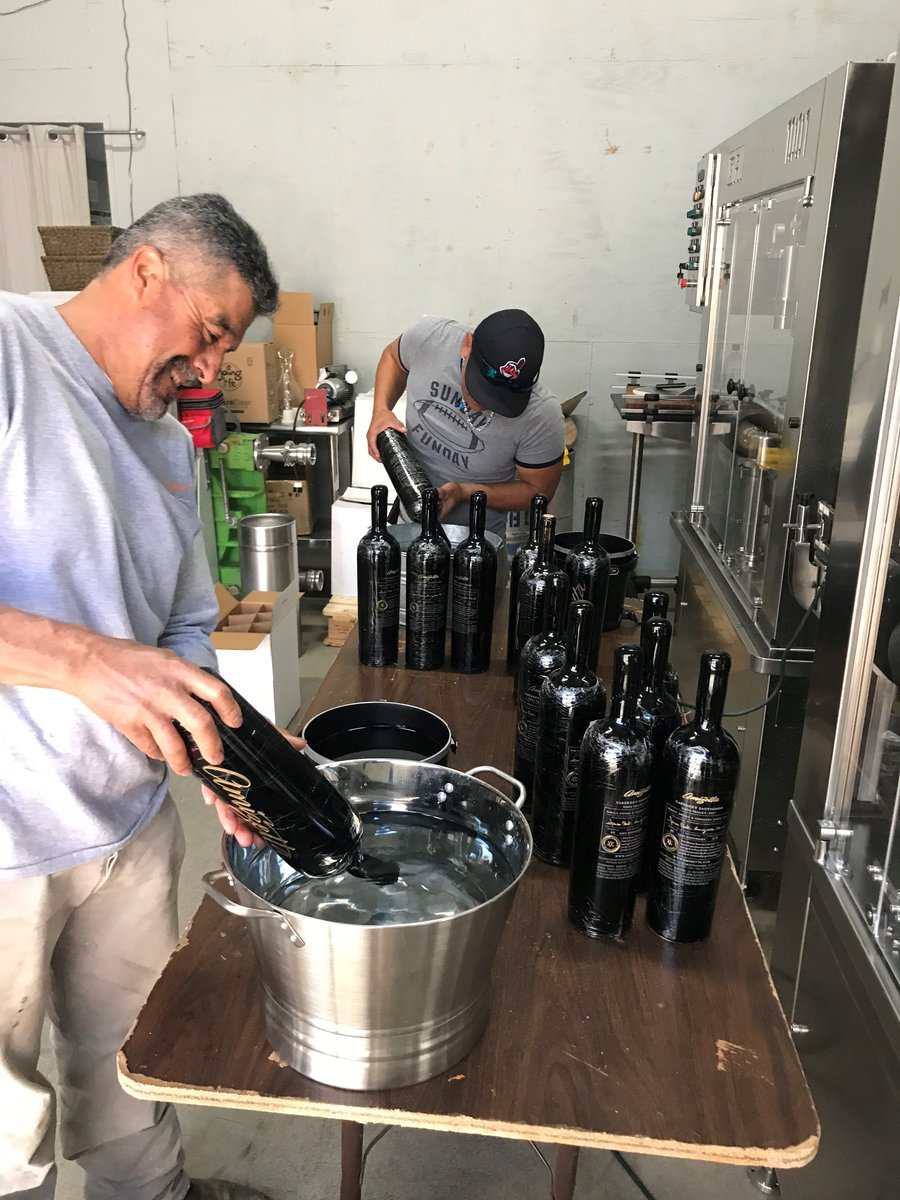 AmizettaEstate's tweet photo. The finishing touches to our Reserve Cabernet Sauvignon large formats: hand-waxing the tops of the bottles.
#amizetta #howellmountain #sthelena #napa #california #wine #winemaking #bottling #largeformats #cabernetsauvignon #handmade #handbottled #familybusiness https://t.co/8tqHTQucmU