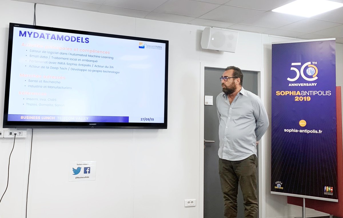 MyDataModels's tweet photo. Ce midi, nous étions au #BuisnessLunch organisé par @TelecomValley. Notre COO et CTO, Denis Bastiment a eu l'occasion de présenter #MyDataModels et notre logiciel de traitement de #SmallData, #TADA.
Merci encore à tout les participants et aux organisateurs ! ✨ https://t.co/TjCzCWFoMM