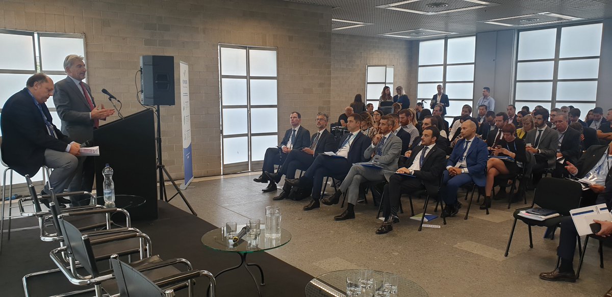 THE_WMF's tweet photo. Here we are at the side event '"Smart Industry Champions  - Young Entrepreneurs to boost global competitiveness" 

@_Eusalp  @RegLombardia @fontanapres
#WMF2019 https://t.co/HWMK0ACfCl