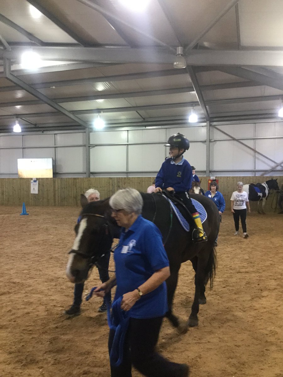 TheMilestoneSch's tweet photo. Wonderful #days for @TheMilestoneSch #blueclass @cotswoldrda #CheltenhamRacecourse #rdaMaisemore @Hartpury @KittyBarronRDA #TheCamp #confidencebuilding #learningwithanimals #thankyou https://t.co/l2yRLz4lbW