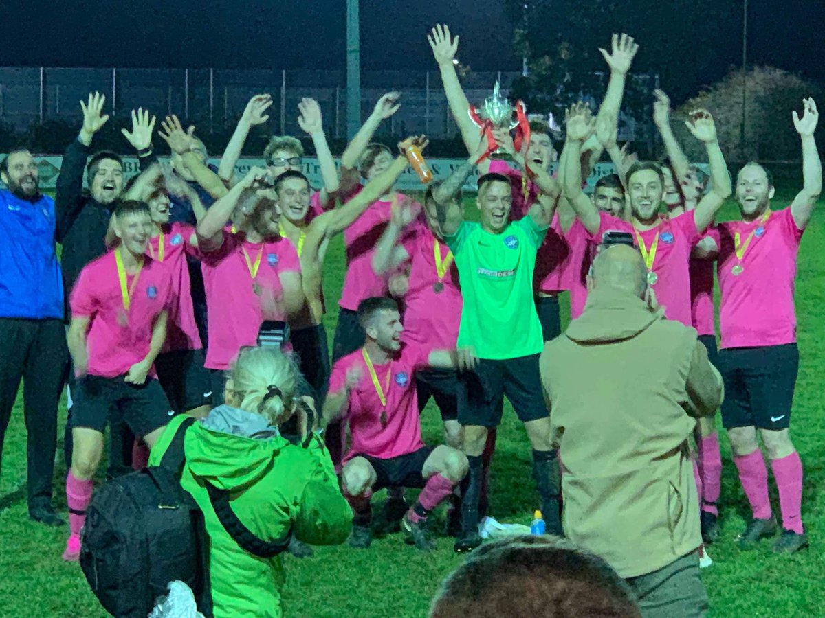 Vectis FC tweet media