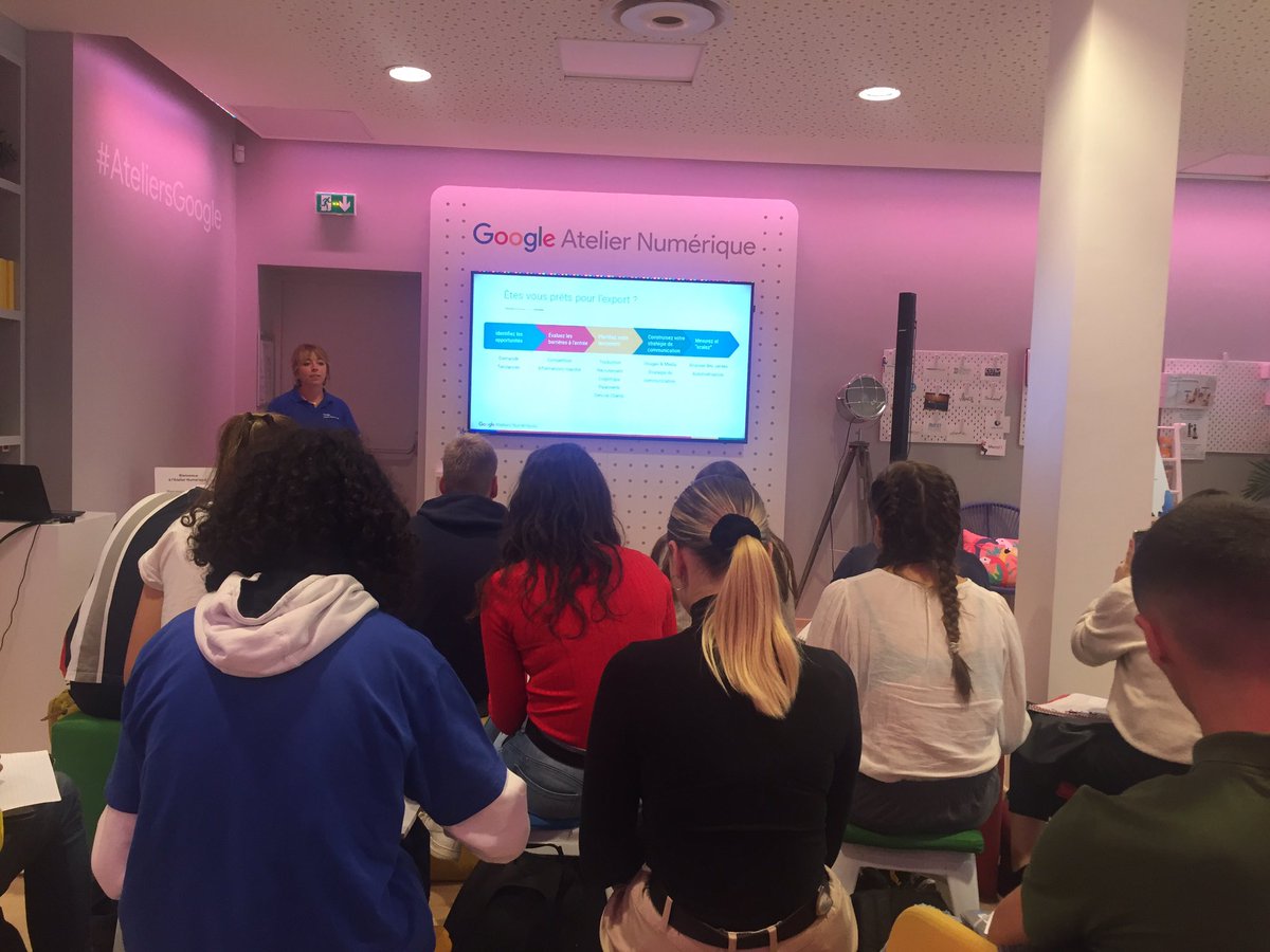 Paola_Villam's tweet photo. Prêts pour les #ateliers #google avec les #bts #ci 1ère année du #lyceejarennes. Les bonnes pratiques pour exporter son projet à l’international #googlelab #rennes https://t.co/y7aIP6zBbv