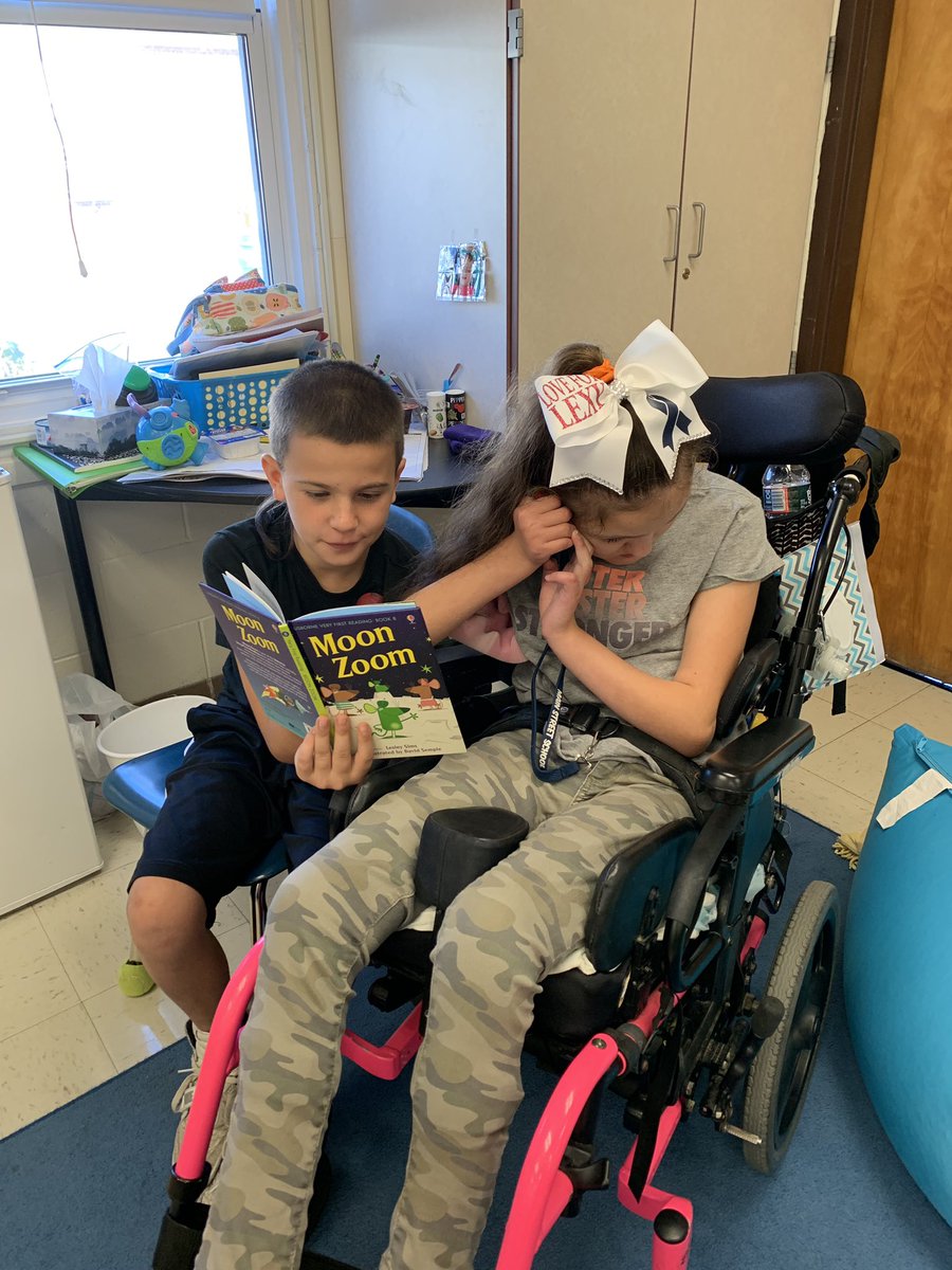 MrsJenkins5LSS's tweet photo. Daily 5, Read to Someone!@ExeterLSS https://t.co/wxkyBdjVX5