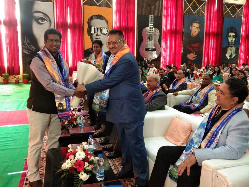 ganeshjoshibjp's tweet photo. मसूरी के सैंट जॉर्ज कॉलेज में आयोजित #ASISC ANNUAL CONFERENCE UP&amp;UK REGION 2019 कार्यक्रम में प्रतिभाग किया। https://t.co/ibRCDxHHo0