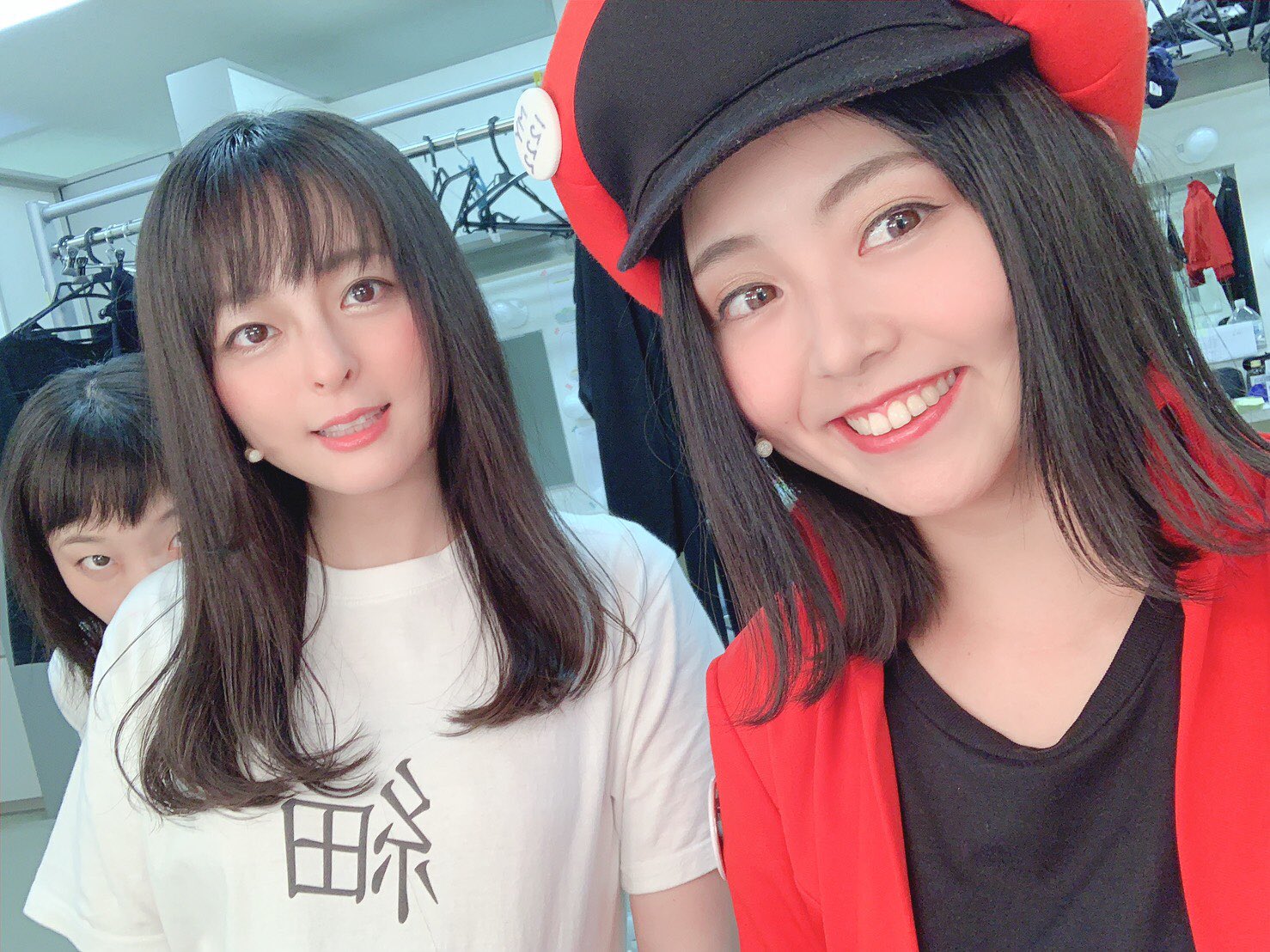 Twitter 上的 田中里奈 りりまる 一般細胞ってやる事あんまり無いから暇だなーって思って開演前に体内をウロウロしてたんだけど めちゃくちゃ元気な細胞さんやウイルスさん達がいっぱい話しかけてくれて活性化しちゃったよ 明日も元気にはたらきましょう ばしばし