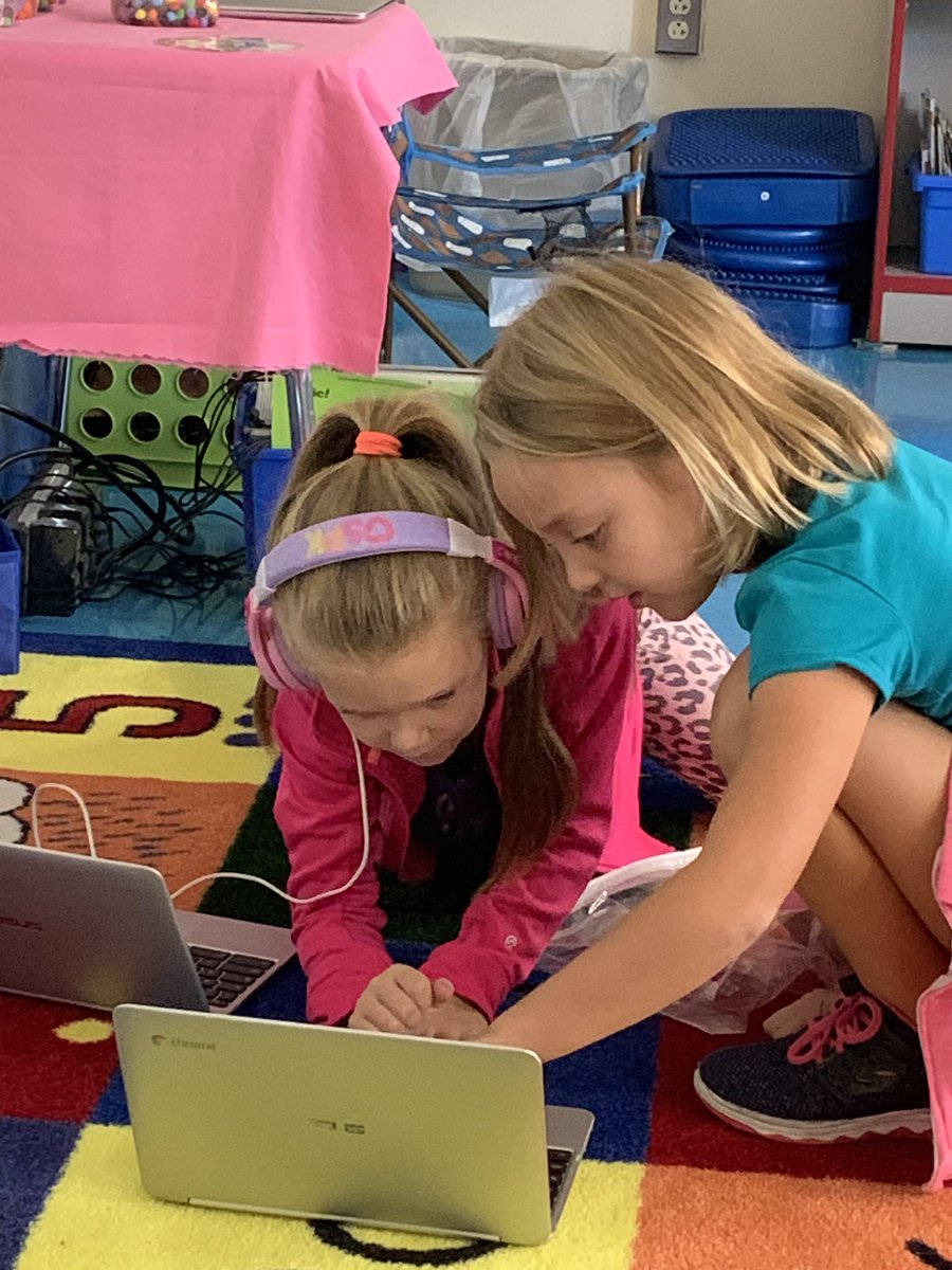 Cara and Simone work together and accomplish more! Garfield Grit in action! @Colls_Garfield , #CollsEdu