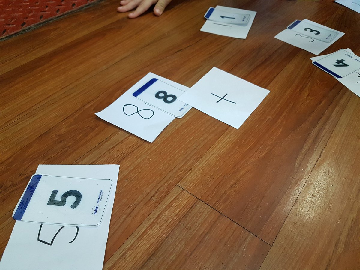 BolsoverSSP's tweet image. Stopped at New Bolsover Primary School to see some active maths 📝➗➖➕✖⚅
@TeachActive @YouthSportTrust @ActiveDerbys 
#activemaths #learningonthemove