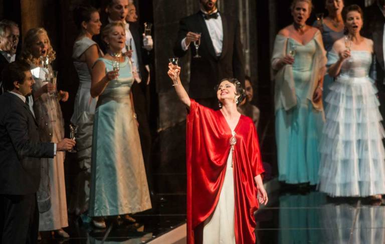 deutsche_oper's tweet photo. First LA TRAVIATA this season @deutsche_oper – tonight with @mangelasicilia @demurufrance @noelbouley #KarisTucker #AlexandraHutton @ADickinsonTenor @PMGuett #StephenBronk #PhilippJekal #AndrewHarris #YaChungHuang
Toi, toi, toi! https://t.co/D0cgsIkLwd