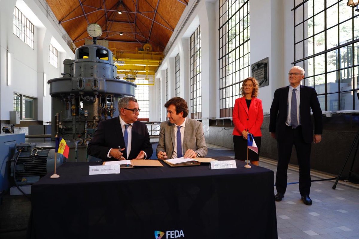 J_B_Levy's tweet photo. EDF est fier d’être le partenaire de la #TransitionÉnergétique de @GovernAndorra. Notre expertise dans l’hydraulique et les réseaux de chaleur, le déploiement du compteur Linky et le PPA avec notre filiale Agregio contribueront aux objectifs de croissance #BasCarbone d’Andorre. https://t.co/UgEV8K6IfY