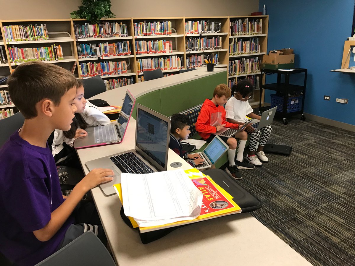 MissFoleyTeach's tweet photo. 3rd graders love working in the ⁦@RoyDeShaneIC⁩ while researching the 13 colonies! @LeeKaren93 https://t.co/iTzmR7r06b