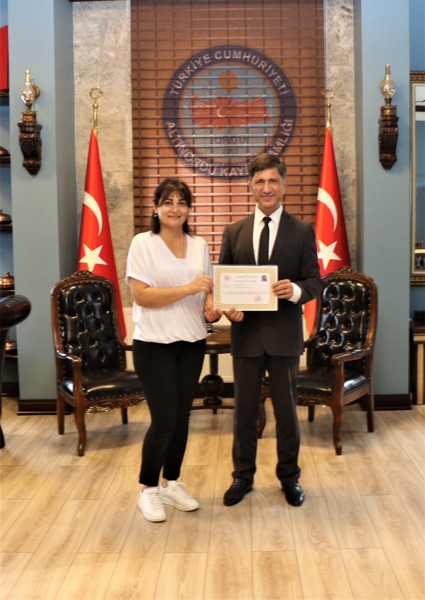 Türkiye’nin En Büyük Havacılık , Uzay ve Teknoloji Festivali #TEKNOFEST te  Büyük Bir Başarıya İmza Atarak , Altınordu’muza Bu Büyük Gururu Yaşatan Öğretmenlerimiz Altınordu Kaymakamımız Sayın Niyazi ERTEN Tarafından Ödüllendirildi 
#EğitimdeMarkaŞehirAltınordu <a href="/tcmeb/">Millî Eğitim Bakanlığı</a>