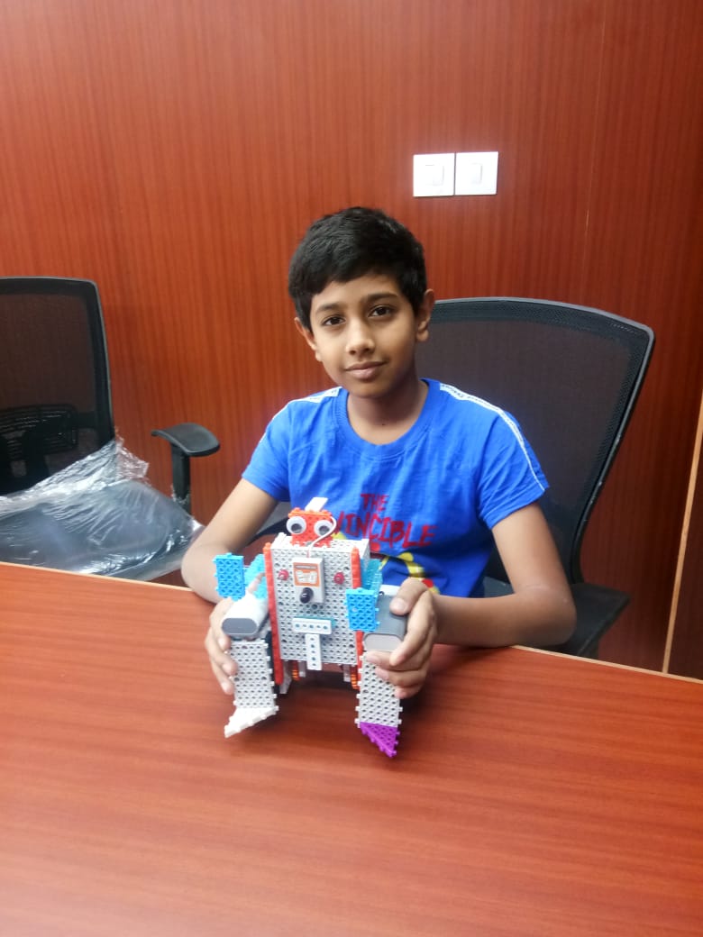 ShikshaAdamya's tweet image. #adamya Shiksha
#smartdustbin #searover #robotic #activities #
#Smart Dustbin.. Sea Rover... Robotic activities .
#SEP #robotbumper #tribuchet #cleverrabbit #topspin #powerspin #dancingrobot #golfrobot #boxingrobot
call 7997666624 9148433030 for Demo Workshop and Regular sessions