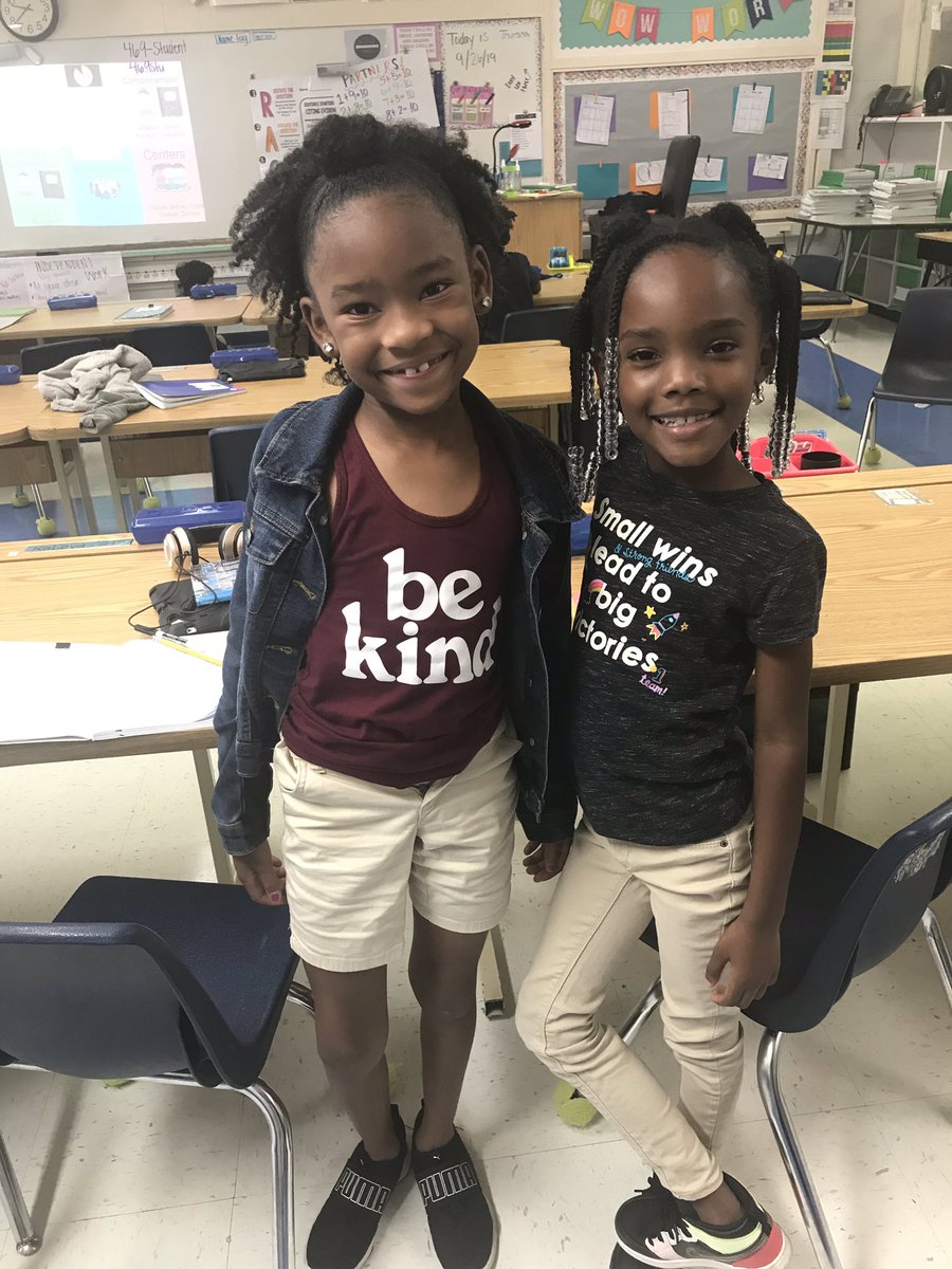 jmaness4's tweet photo. It is Positivi-tee day at @Montlieu_Acad spreading love, joy and positive encouragement! Students were sharing their empowering messages! #buildingeachother #GCSLA7 #inittowinit @GCSchoolsNC @GCS_LA7 https://t.co/pUyujqIaP4