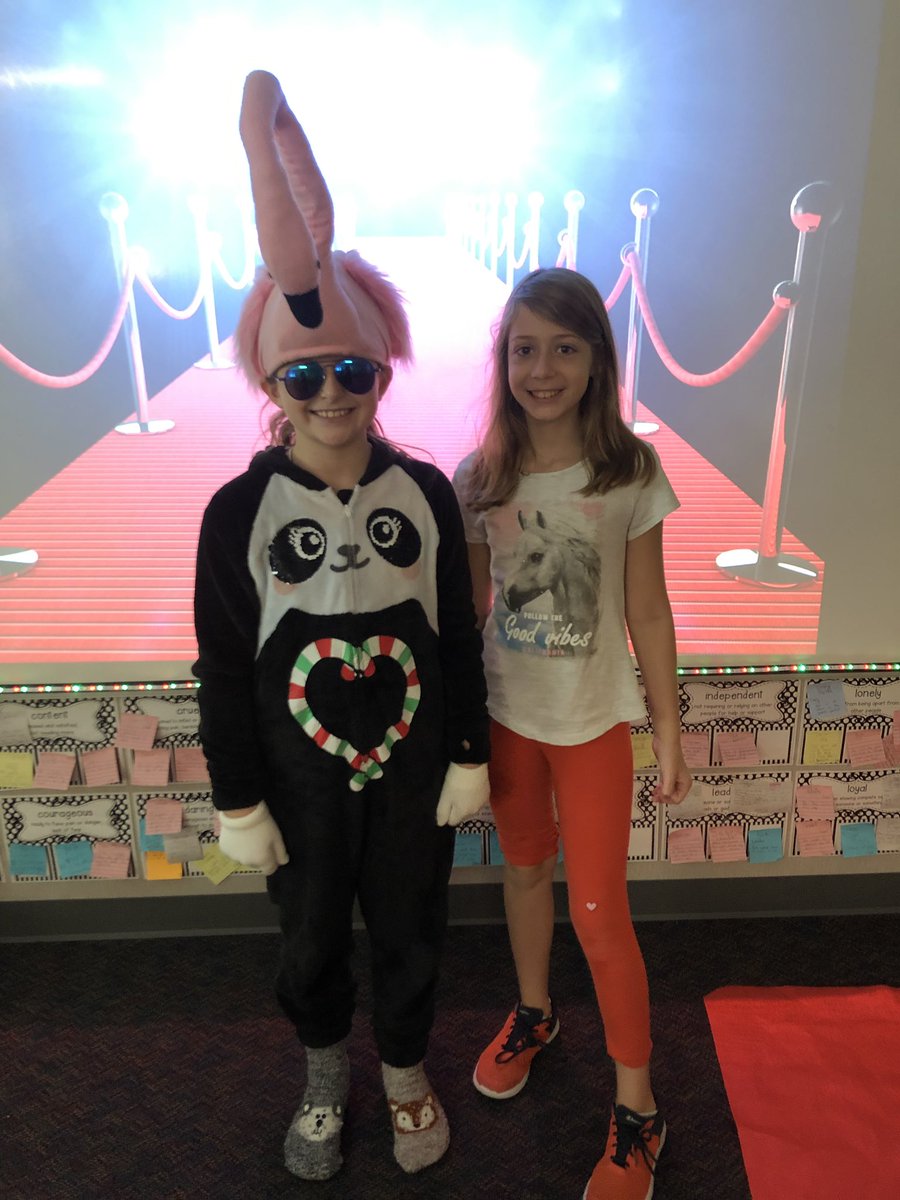 soe4thgrade's tweet photo. Adjective Runway Show!!!
Our 4th graders had top notch descriptive paragraphs. @SOES_Express https://t.co/NMFFPO7YnY