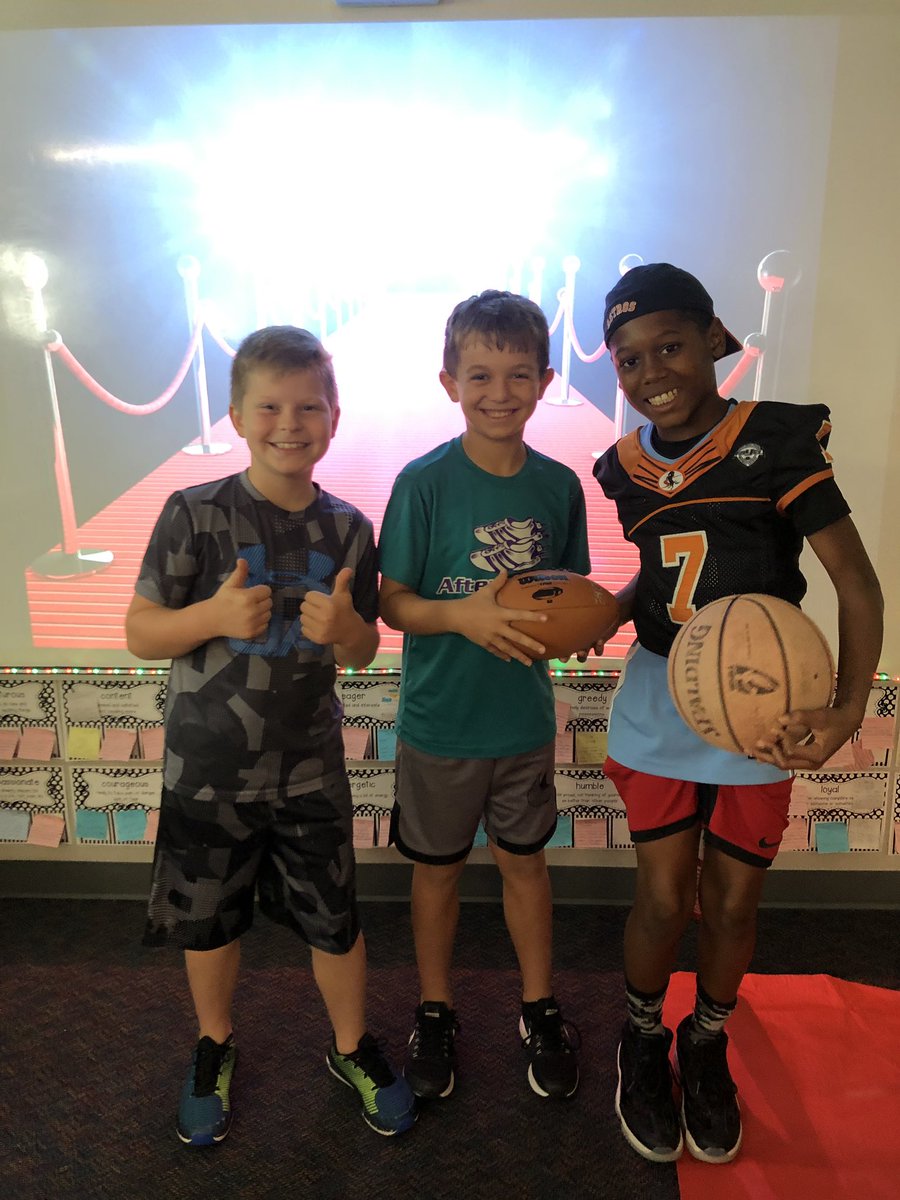 soe4thgrade's tweet photo. Adjective Runway Show!!!
Our 4th graders had top notch descriptive paragraphs. @SOES_Express https://t.co/huzFFEFys7