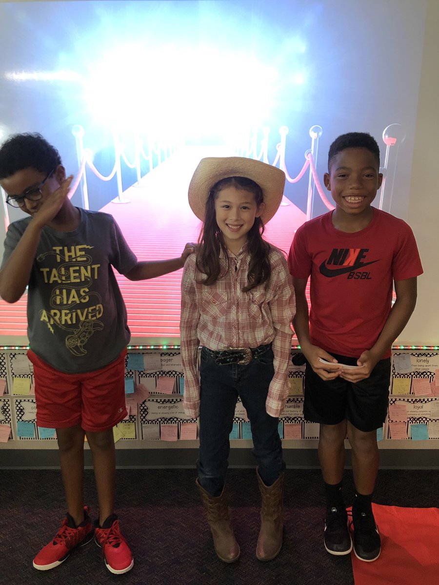 soe4thgrade's tweet photo. Adjective Runway Show!!!
Our 4th graders had top notch descriptive paragraphs. @SOES_Express https://t.co/huzFFEFys7