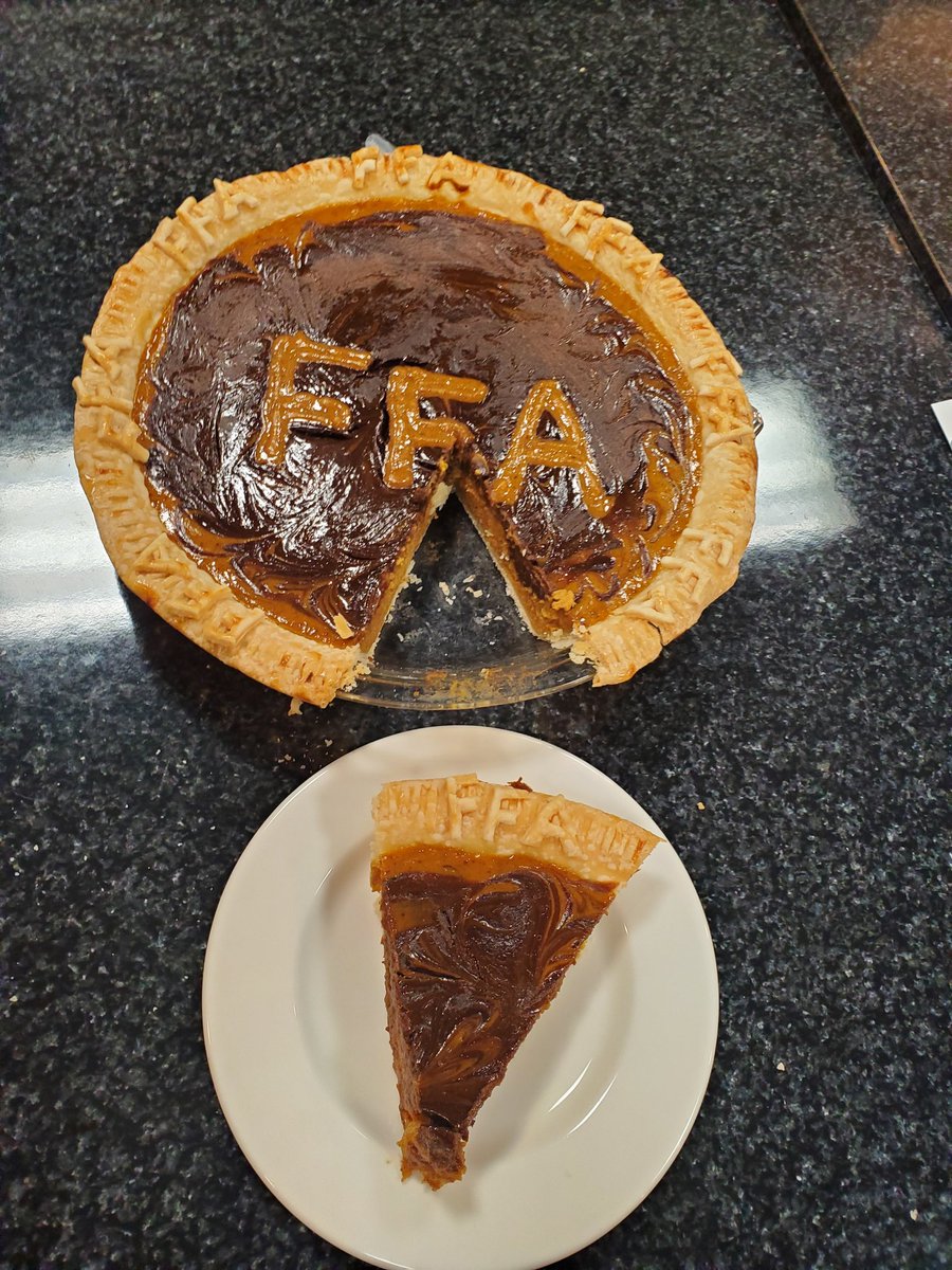 MrsBTeachesAg's tweet photo. "Leadership Tastes Like Pumpkin and Nutella" - Schoharie Valley FFA Pie entry in the annual @SUNYCobleskill HS Ag Day Pie Bake Off! #leadership #ffa #teachaged https://t.co/nWPnMbbttj