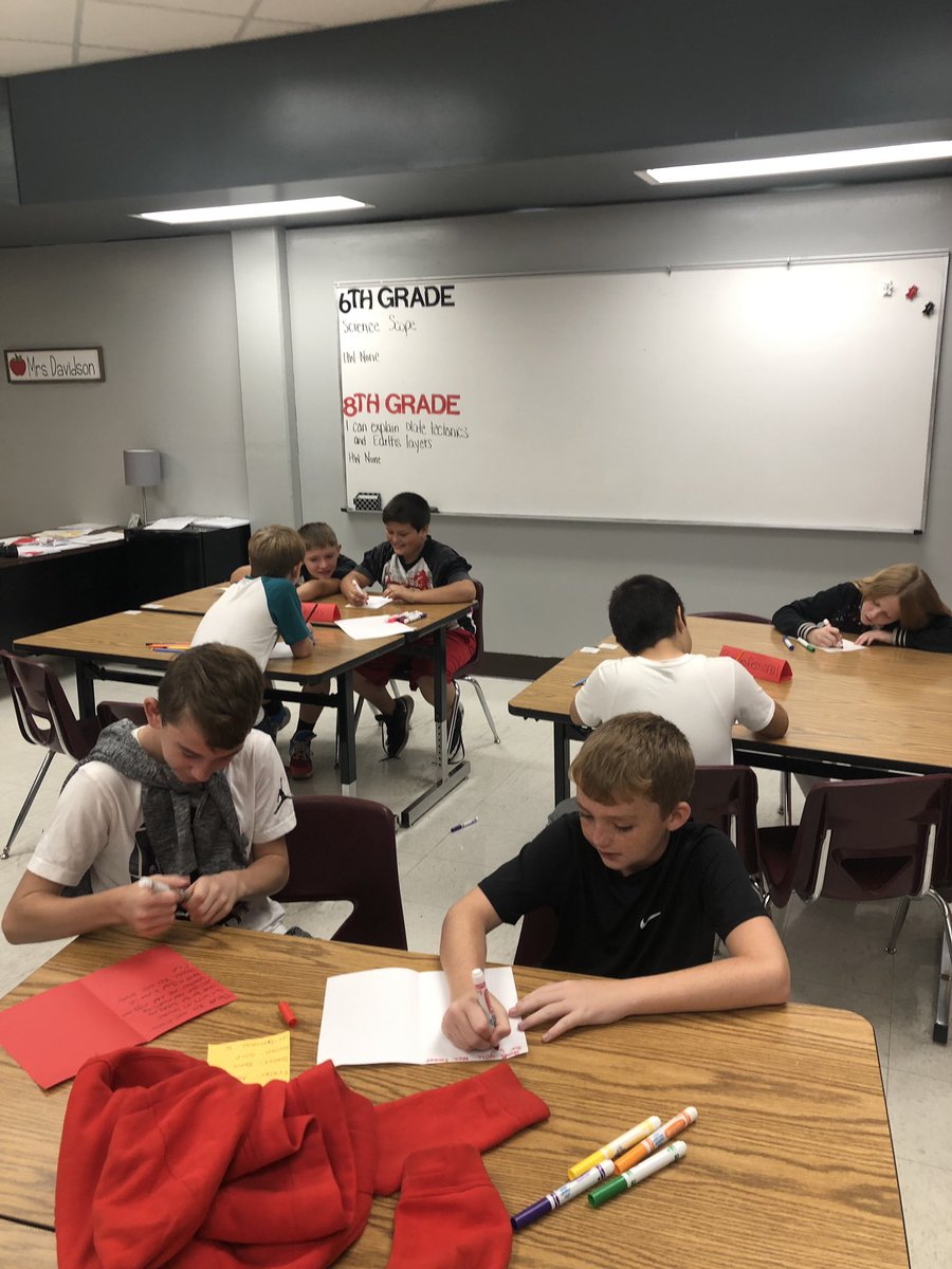 DavidsonMMS's tweet photo. 6th graders are writing βTHANK YOUβ notes to school staff! We appreciate our custodians, bus drivers, cafeteria staff, para professionals, office staff, and our specials teachers for helping make our school day awesome every day! #TyLueServes19 #FallIntoService @MMS_Mexico_MO https://t.co/Uw4r9uTjMy