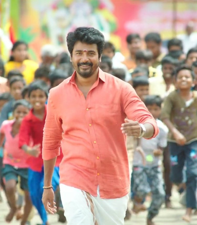 Sivakarthi_Goms's tweet photo. Full of positive reviews frm everyone...😍😍😍😍😍

Very happyyyyy to c those positive reviews...🎉🎉😍😍😇

U made it @Siva_Kartikeyan annaya...😘😘😘😘 We luv u lotssss annaya...😍😘💕💕💕💕💕

#NVPFromToday 
#NVPReviews https://t.co/IssjgD4WGv