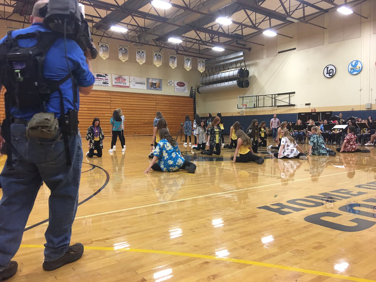 Canby_Principal's tweet photo. Our defending state champs!😸CHS DANCE TEAM #CanbyDance #CHSDance #CanbyProud #GoCougars https://t.co/HoFztnGzXf