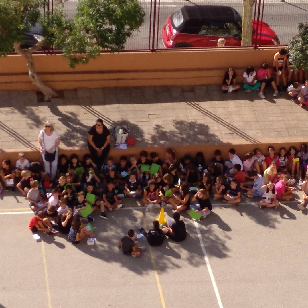 AinaCeip's tweet photo. #FridayForFuture #SetmanadelClima #docentspelfutur
#escolespelfutur
Avui el nostre alumnat de primària ha dedicat un temps a manifestar-se per demanar mesures contra el canvi climàtic https://t.co/CP4TyssFHF