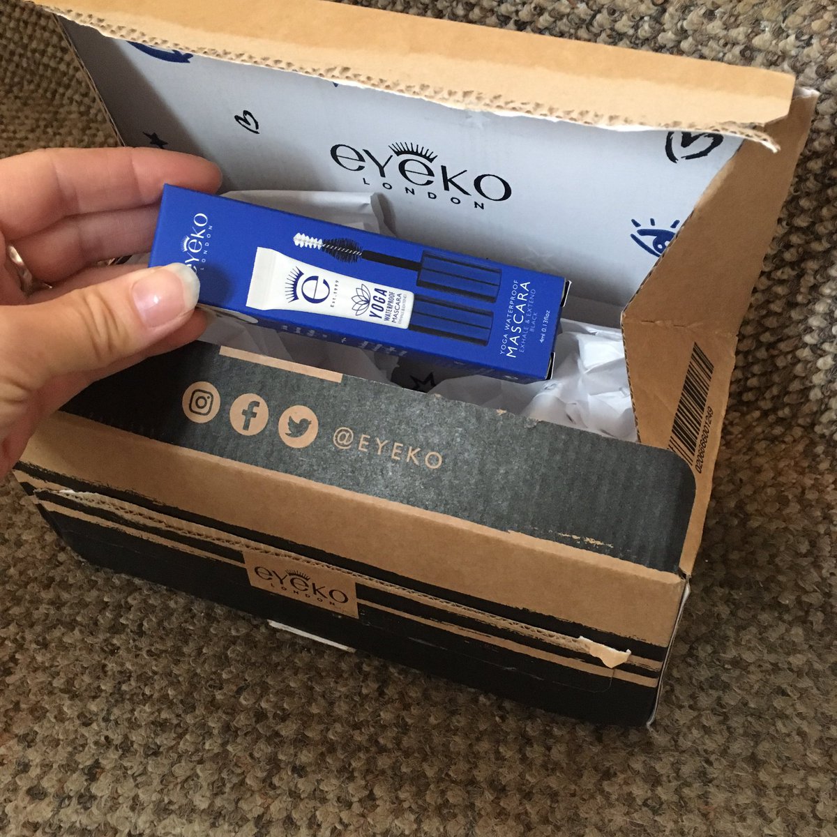 FionasWildLife's tweet photo. What the hell @Eyeko ?! Why?! I ordered a small mascara from you thinking I’ll cut down on materials & just get what I need and you put it in an enormous box so that I had to go collect it from my local depot!🤦♀️Please sort this or I won’t ever order from you again.#overpackaged https://t.co/hQ4X20a2jW