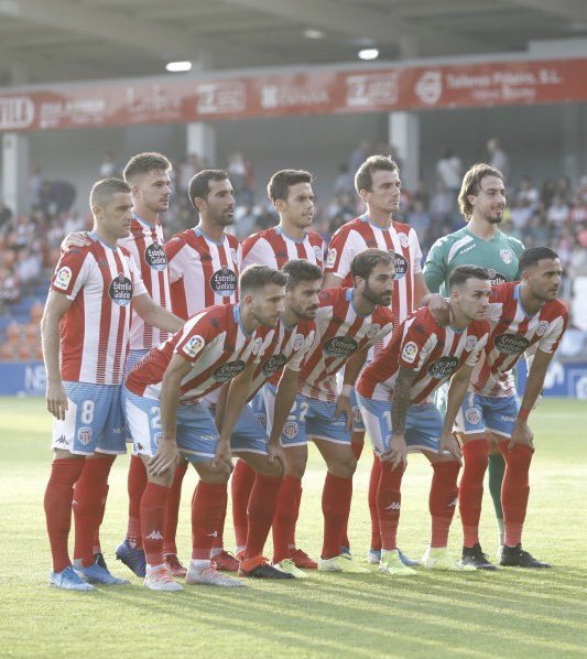 JoseCarlosRS55's tweet photo. Todo preparado para el partido del domingo ⚔️💪🏻⚽️ .
#VamosLugo🔴⚪️
#LaGaviota🐧🦅
@CDeportivoLugo https://t.co/YkfGry5Yzy