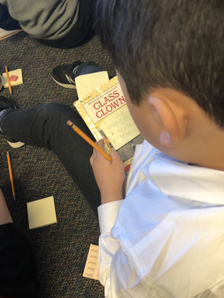 SwtLifeOfThird's tweet photo. We just practiced our skill of asking questions while reading! We love using sticky notes! https://t.co/wlUFW9WNL3