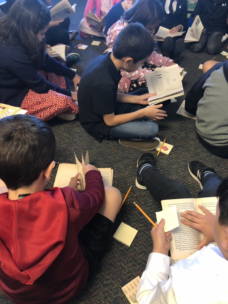 SwtLifeOfThird's tweet photo. We just practiced our skill of asking questions while reading! We love using sticky notes! https://t.co/wlUFW9WNL3
