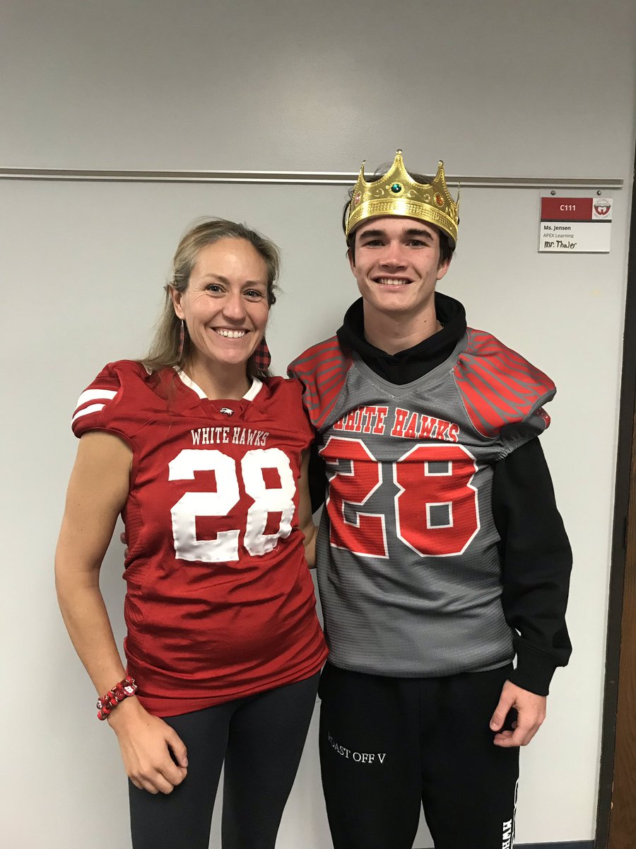 ❤️🖤Happy Homecoming Westonka!🖤❤️ <a href="/WestonkaFB/">Westonka Football</a> <a href="/GoWhiteHawks/">Westonka White Hawks</a> #mwhspride