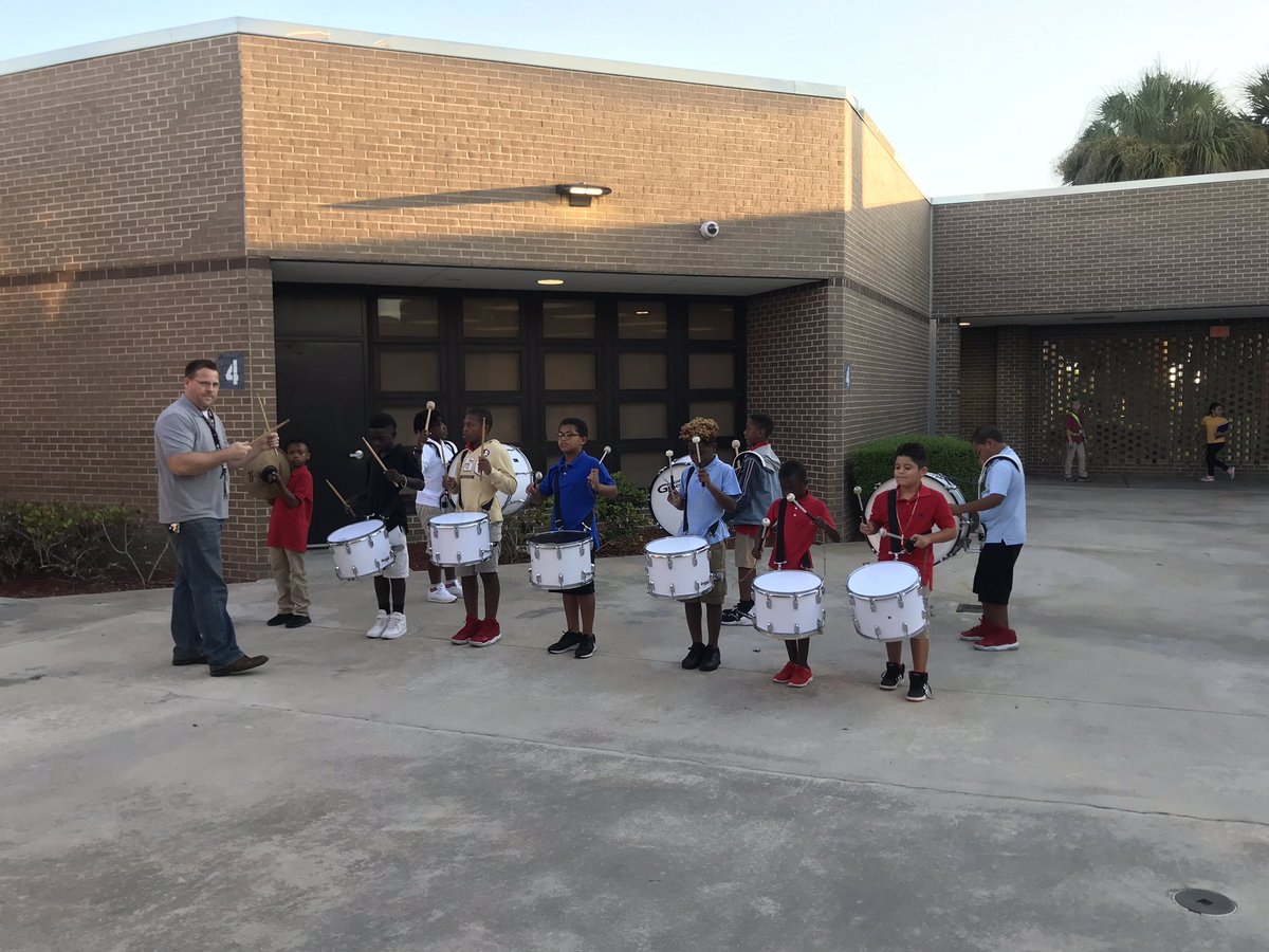 mona_saint's tweet photo. KEC drumline’s first performance this morning https://t.co/PkEmpJT24K