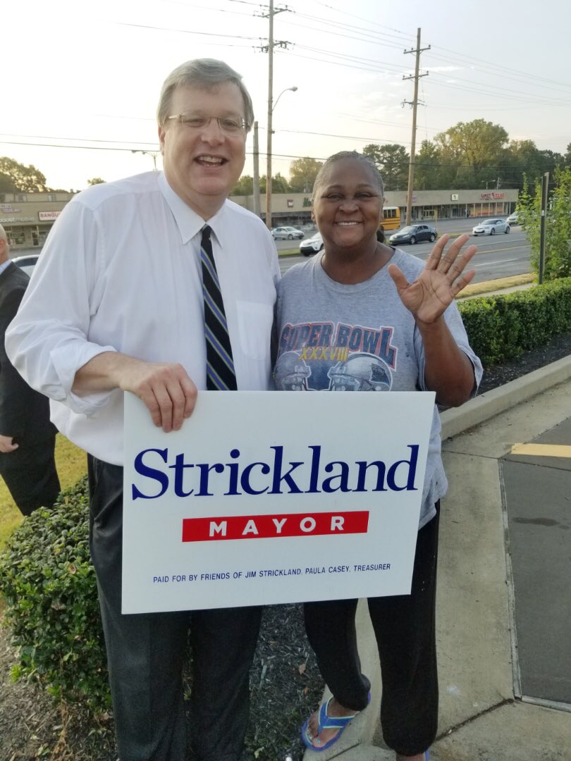 stricklandmayor's tweet photo. Great response at Shelby Drive and Millbranch this morning starting at 6:50 am! #EveryWakingHour https://t.co/aIa4Emvw64