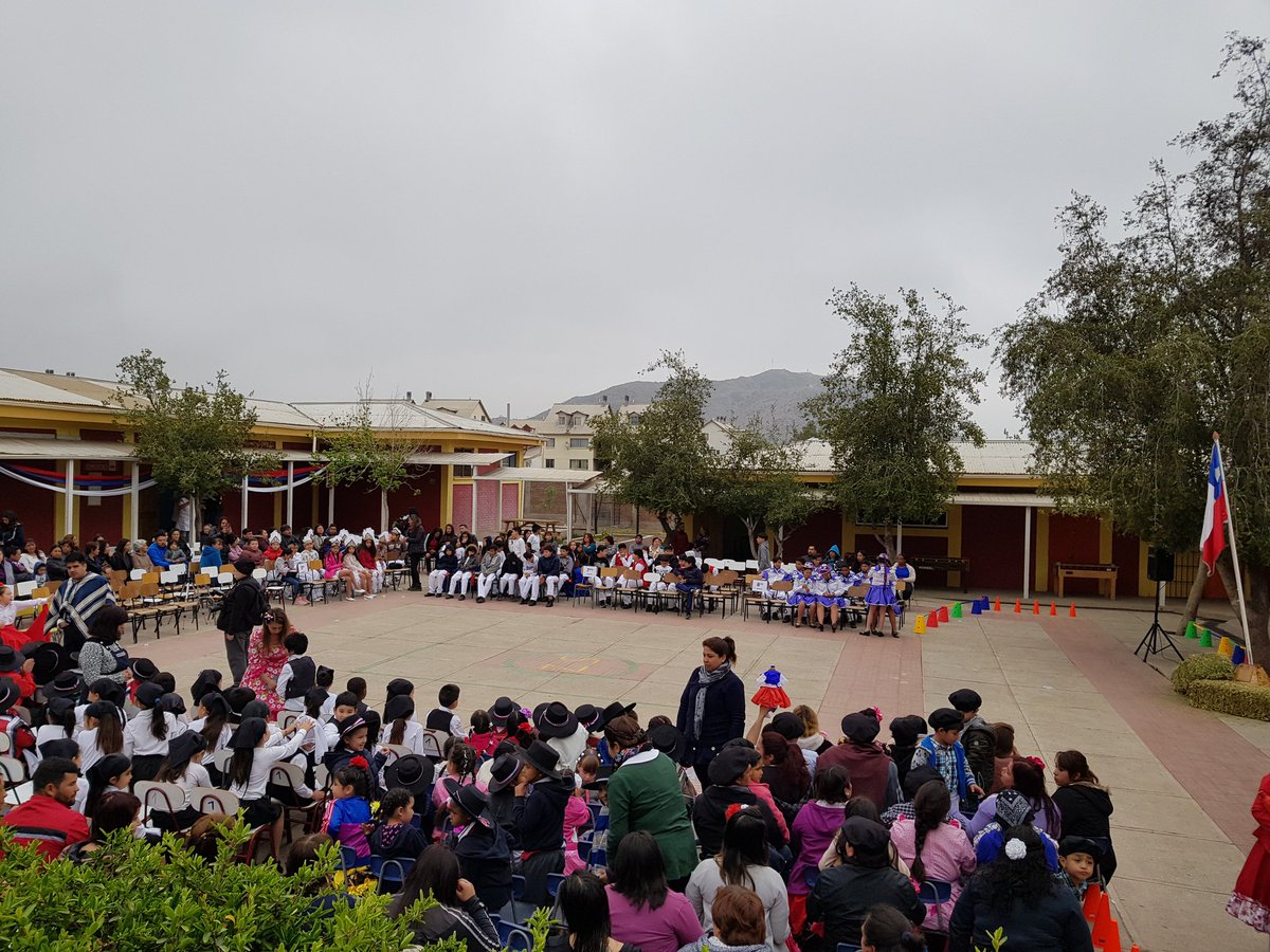 DAEMLosAndes's tweet photo. DESTACADO

Escuela Gabriela Mistral celebra a nuestro país con su gala folklórica junto a toda su comunidad educativa en compañía de sus vecinos cerrando asi los festejos por fiestas patrias

#DAEMLosAndes
#EducaciónLosAndes
#EscuelaGabrielaMistral https://t.co/0pZZQO8G3v