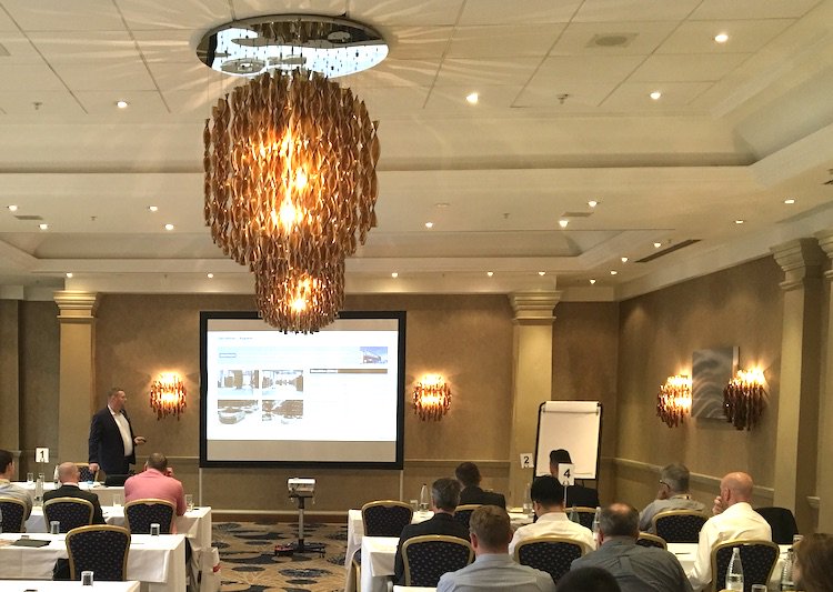 Geek+ Robotics provides innovation insights at technical forum on sidelines of #IMHX2019. #automation ow.ly/PsEm50wtqH5