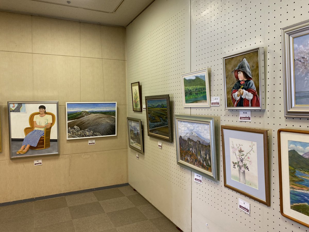 新井けん 久喜市議会議員 Arai Ken On Twitter 芸術の秋 久喜市美術展 第1部 絵画 彫刻 工芸 にお邪魔しました 力作の作品群に圧倒されました お近くに来た折にはお立ち寄りください 久喜 久喜市 美術展