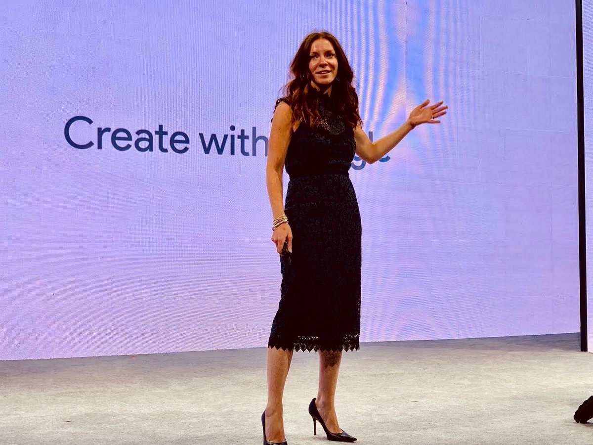 tinadaniels's tweet photo. “Creative storytelling is at the crux of everything we do, enabling advertising, at its best, to rise to the level of art. And like the best art, this kind of creativity can influence real change.” - @SadieThoma of @Google #CreateWithGoogle
#BeBrave #AWNewYork @AWNewYork_ https://t.co/AaNyy3kiJi