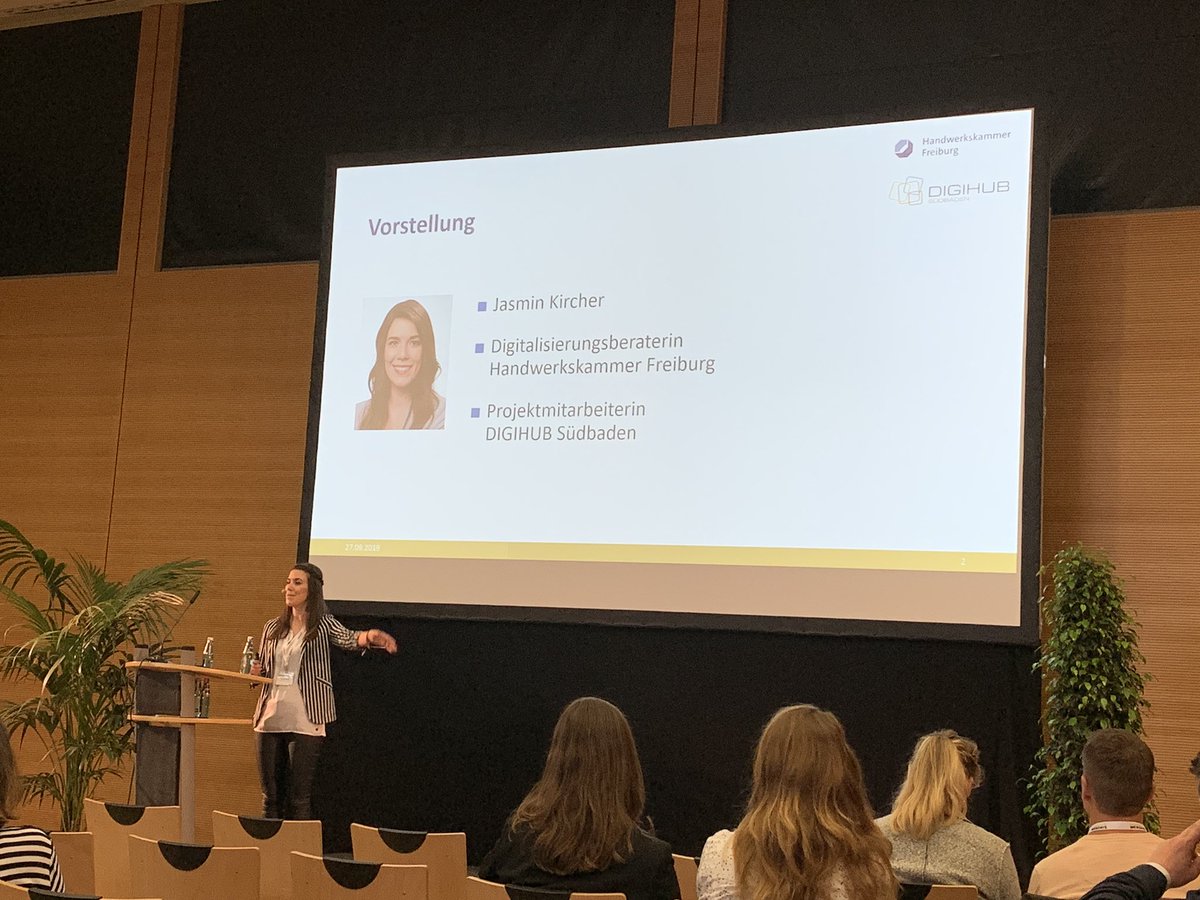 DIGIHUB_SB's tweet photo. Jasmin, die Großartige! Sie spricht heute auf den Freiburger Webdays über Social Media im Recruiting, nicht nur fürs #Handwerk #frwebdays 🤘 https://t.co/yAfcOK7Fw8