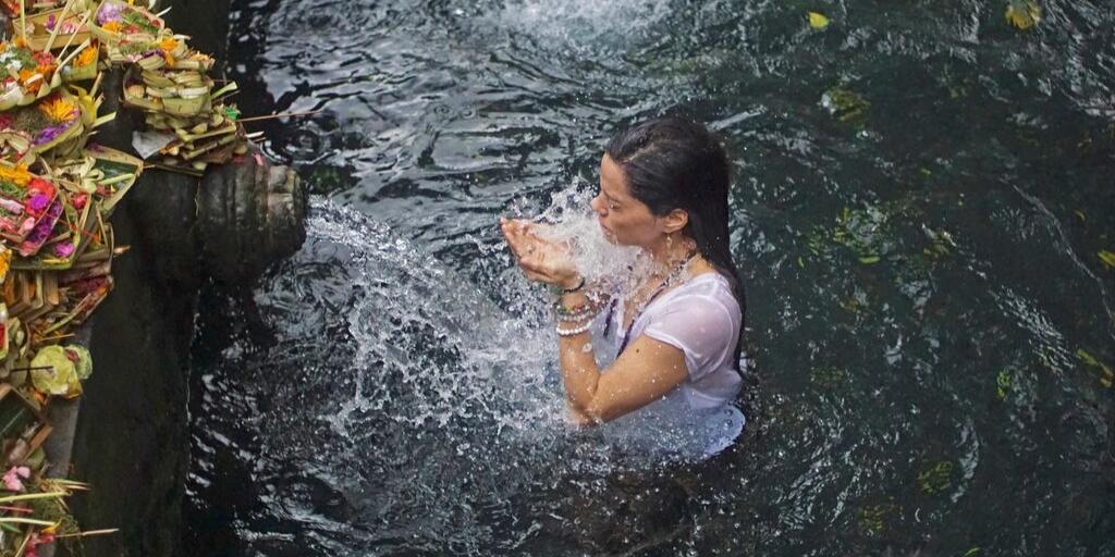 If you have taken a solo journey with us before, we'd be honored if you'd take a moment to vote for us in the Solo Traveler Choice Awards.  Just follow the link below! 🙏
ow.ly/FXcy50wfDOM