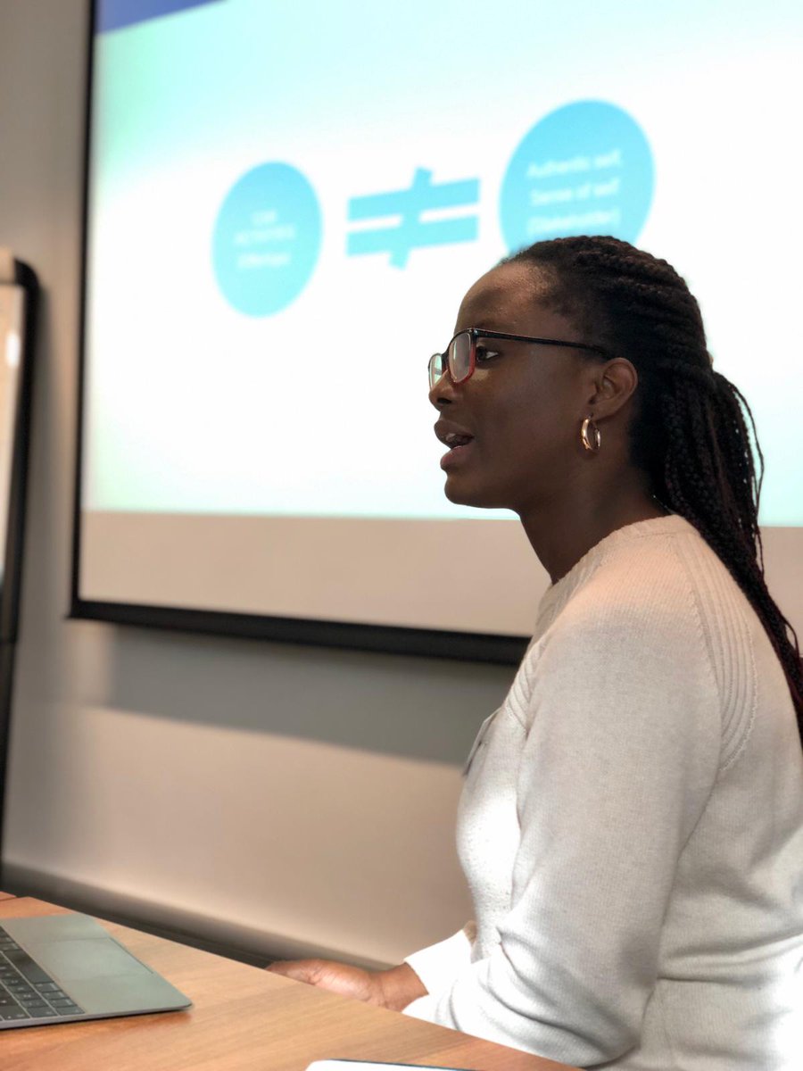 ETHOSResCentre's tweet photo. Super interesting presentation on #CSR #Authenticity by @authenticOyin opening discussions about the alignment between activities and the sense of the self and more broadly on how organizations can engage into CSR activities! #cassmicrocsr #microcsr https://t.co/tGI6I9DPXj