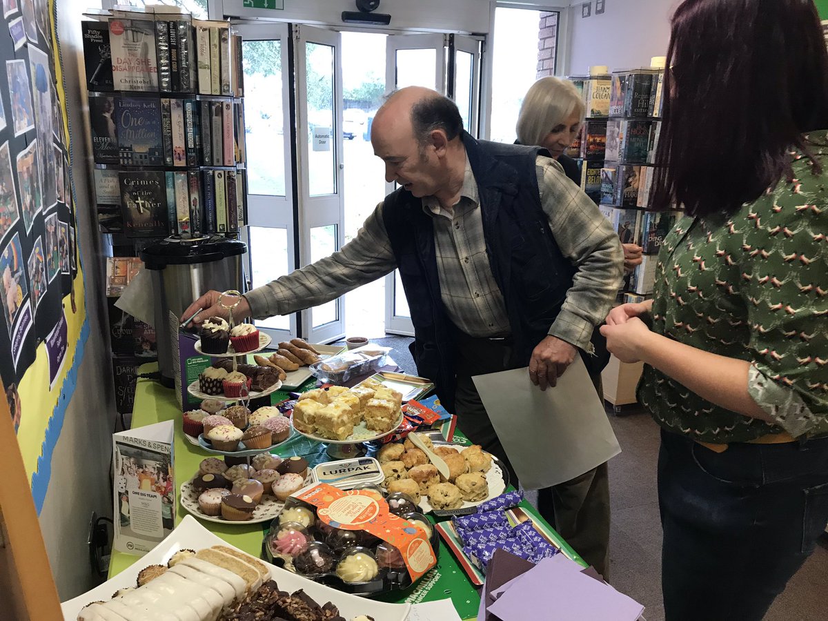DJAashiqui's tweet photo. Hereβs more of our cherry sweet @WolvesLibraries borrowers doing their bit for @macmillancancer @macmillancoffee morning #getinvolved #getsnapped #shareyourphoto #saycherry π https://t.co/MT0uORxRje