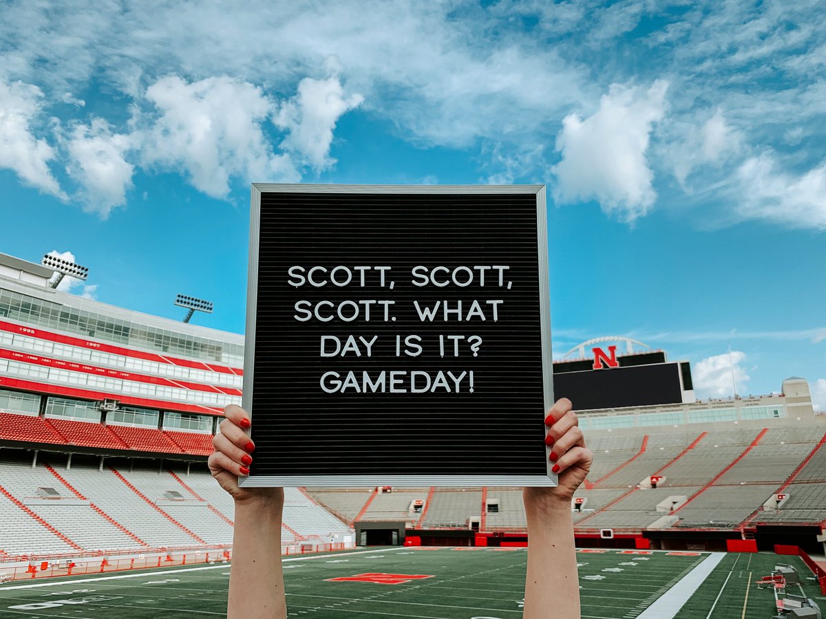 UNLincoln's tweet photo. We’re so excited to welcome ESPN @CollegeGameDay to Nebraska tomorrow as the Huskers take on ~THE~ Ohio State. 🌽 vs. 🌰 #GBR #UNL https://t.co/W3qxhpw3ht