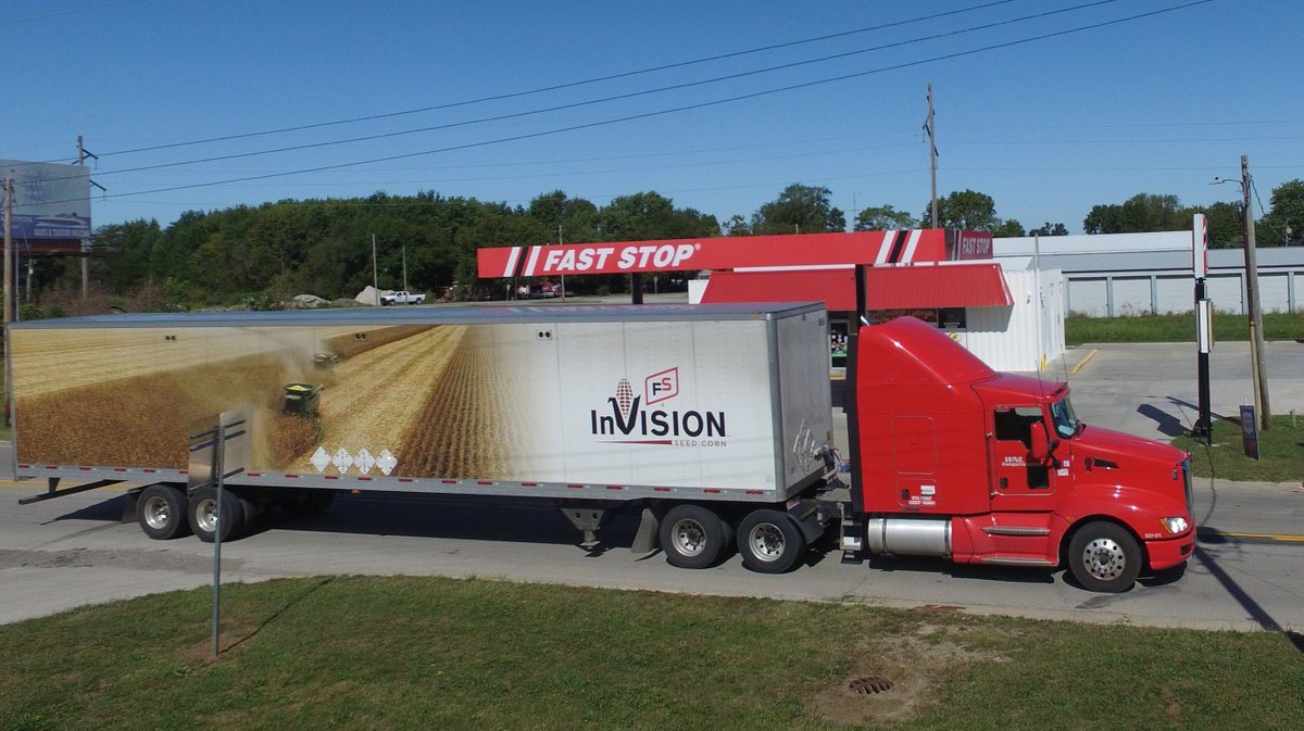 SouthCentralFS's tweet image. Out taking location pictures of our New FAST STOP in Widsor and caught this going by in just the right moment!  #FSServices #FSInVision @tracyh_growmark 
Stop by our Windsor FAST STOP and see us Today!