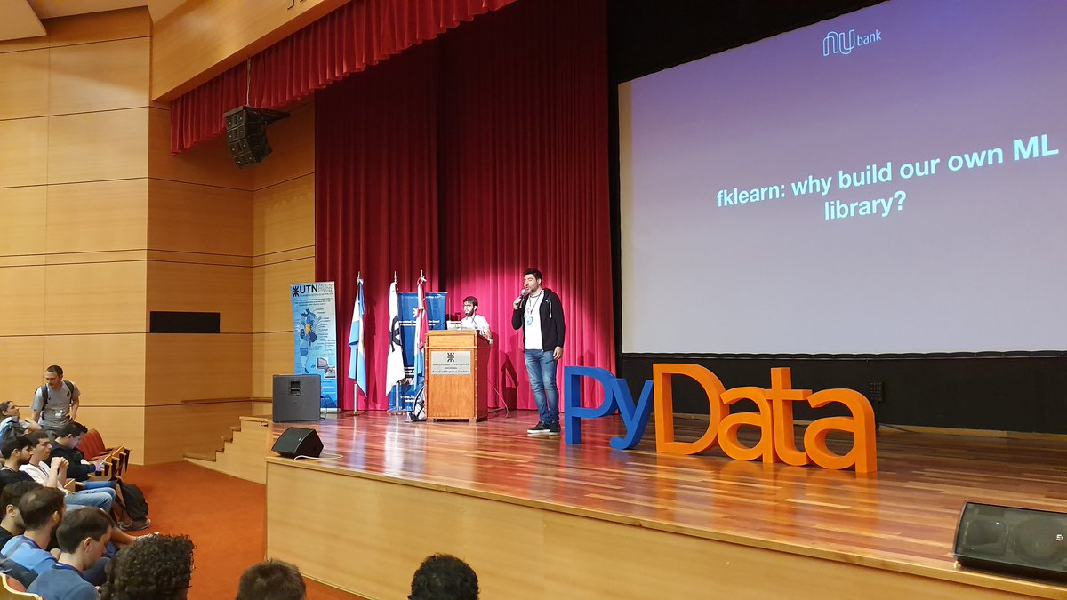 lgmoneda's tweet image. #PyDataCba it&apos;s about to start, come!