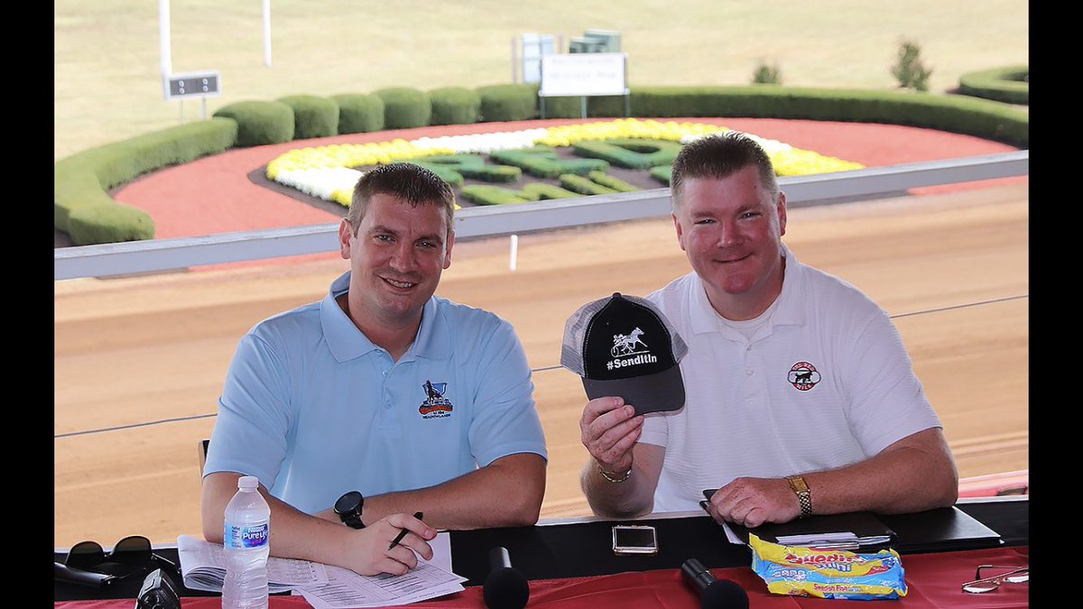 eedoogie's tweet photo. On tap today @RedMileHarness! Handicapping with @gabe_prewitt! Pk5 carryover! Chats with Dan Coon, Bill Donovan, @ElizabethCaldw8 and Elizabeth Yontz from @anvilandlace ! On air at 12:30! https://t.co/0ArUi57eNI