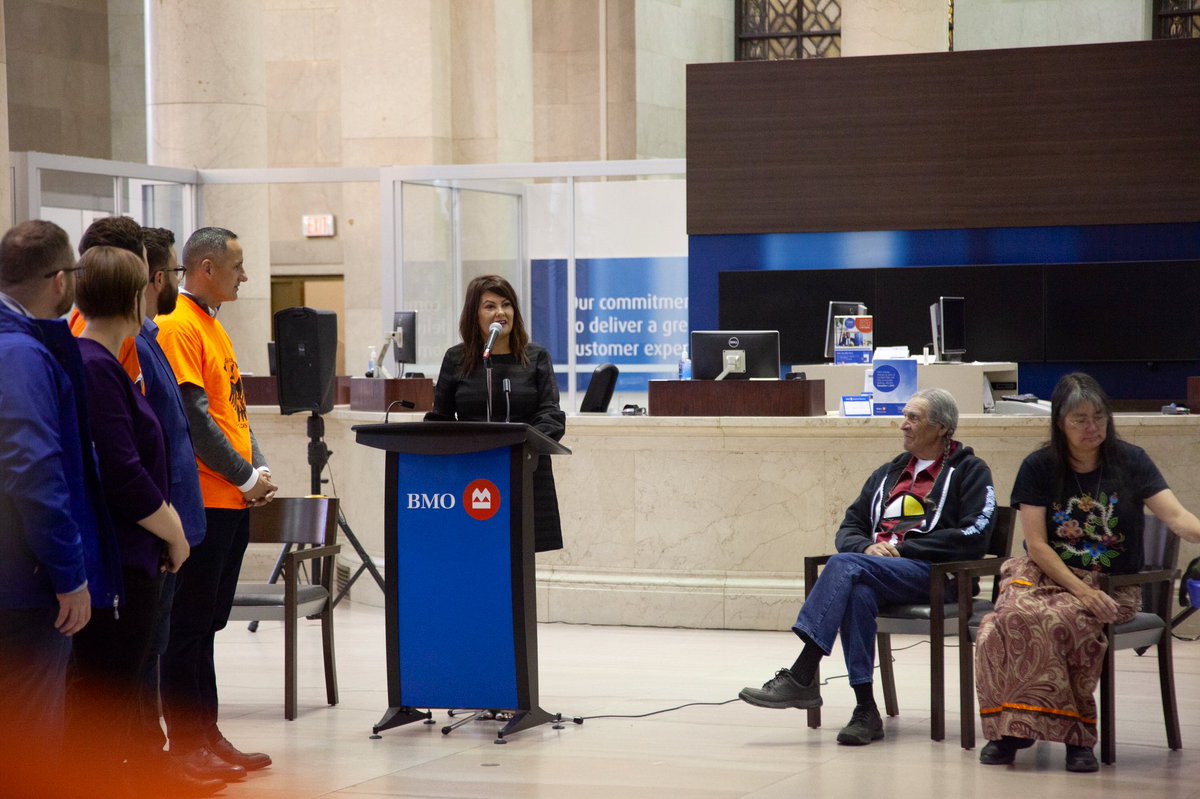 kevin_chief's tweet image. For the compassion &amp;amp; determination that makes reconciliation possible #Miigwech Cora Morgan, First Nations Family Advocate @AMCMBChiefs &amp;amp; Elder Swain for sharing to build understanding on #OrangeShirtDay2019🧡#EveryChildMatters