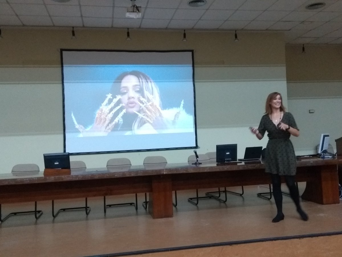 SoyBiotec's tweet image. No puede terminar mejor la #BiotechWeekSAL: charla de @farmagemma sobre la bacteria del verano LA LISTERIA 🤔