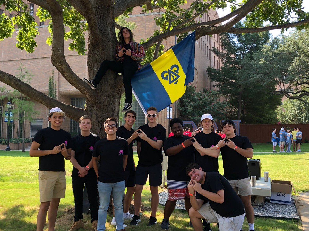 #DUFlag #FlagFriday from <a href="/UTAdeltaupsilon/">Delta Upsilon</a>! Send your flag photos to socialmedia@deltau.org!