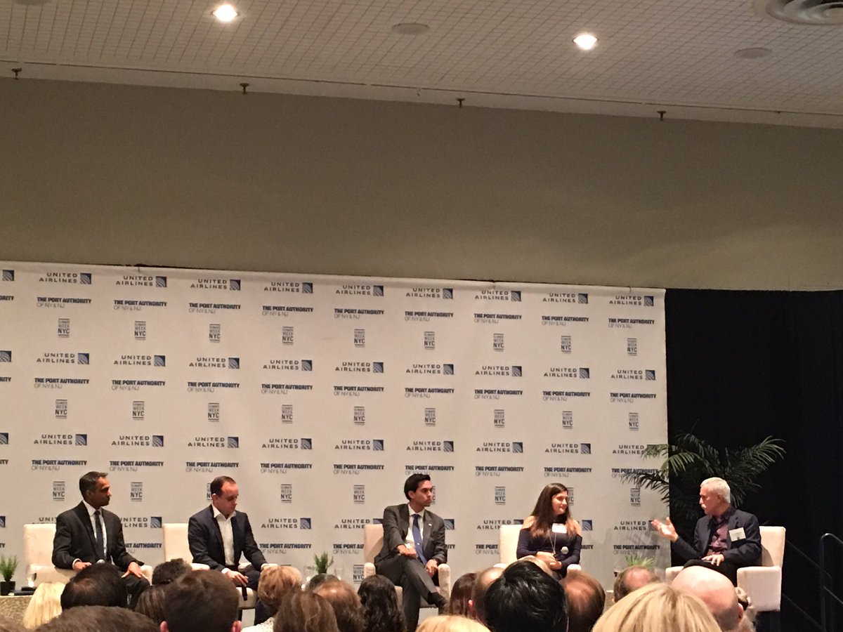 lanacvanm's tweet photo. Fueling Aviation ‘s Future panel at #ClimateWeekNYC discuss how to bring Sustainable Aviation Fuel to widespread use to help reduce emissions. #GreenerAV @united @PANYNJ @Neste_US @NesteGlobal @JetBlue https://t.co/ePF2hdN8TT