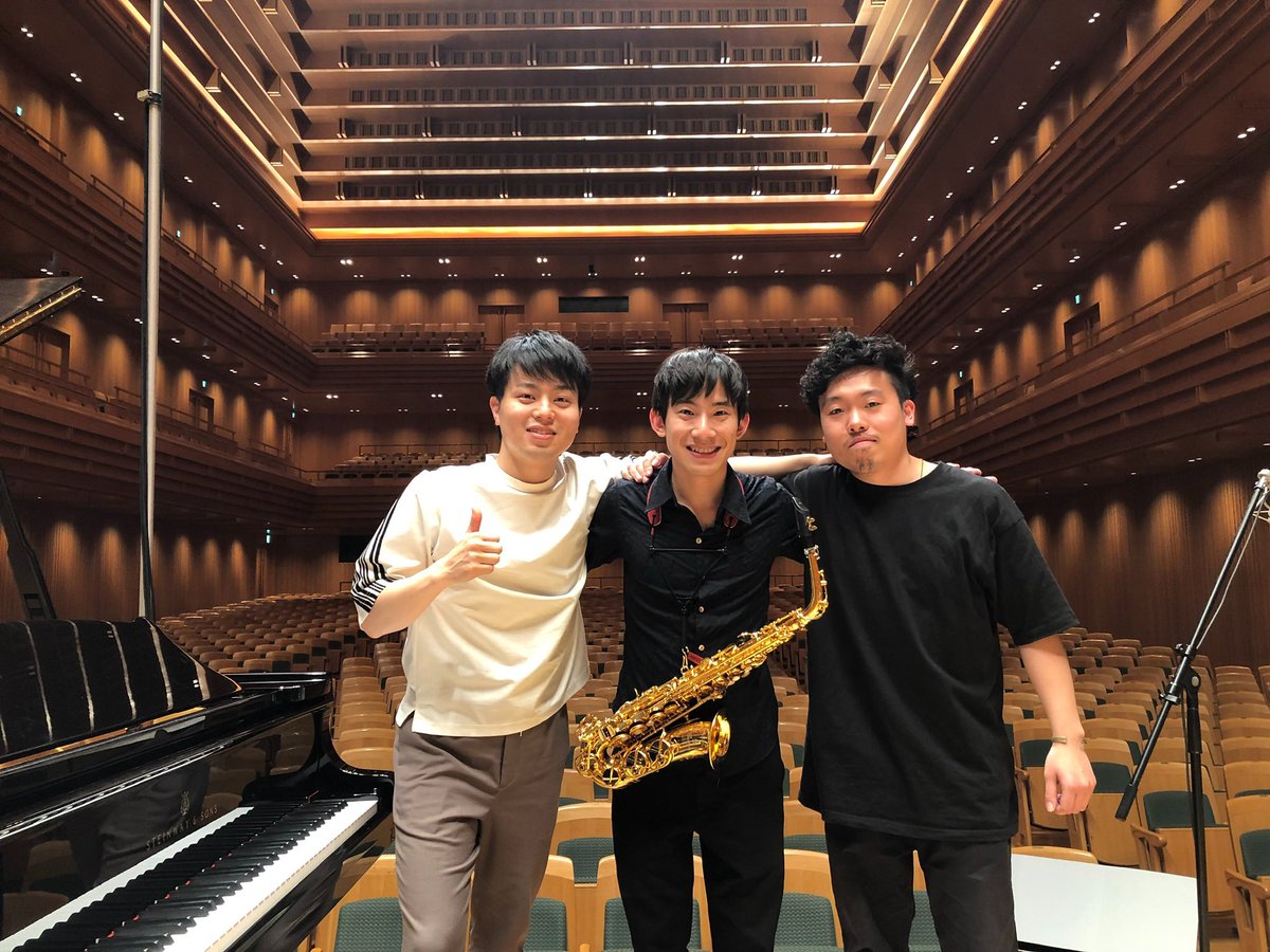 KoheiUeno710's tweet image. さぁいよいよ明日、明後日はスタクラフェス！明日の午前中は、弥栄高校、高津高校の皆さんとの共演。そして！山中さん、駿と3人でサイバーバード！お楽しみに！